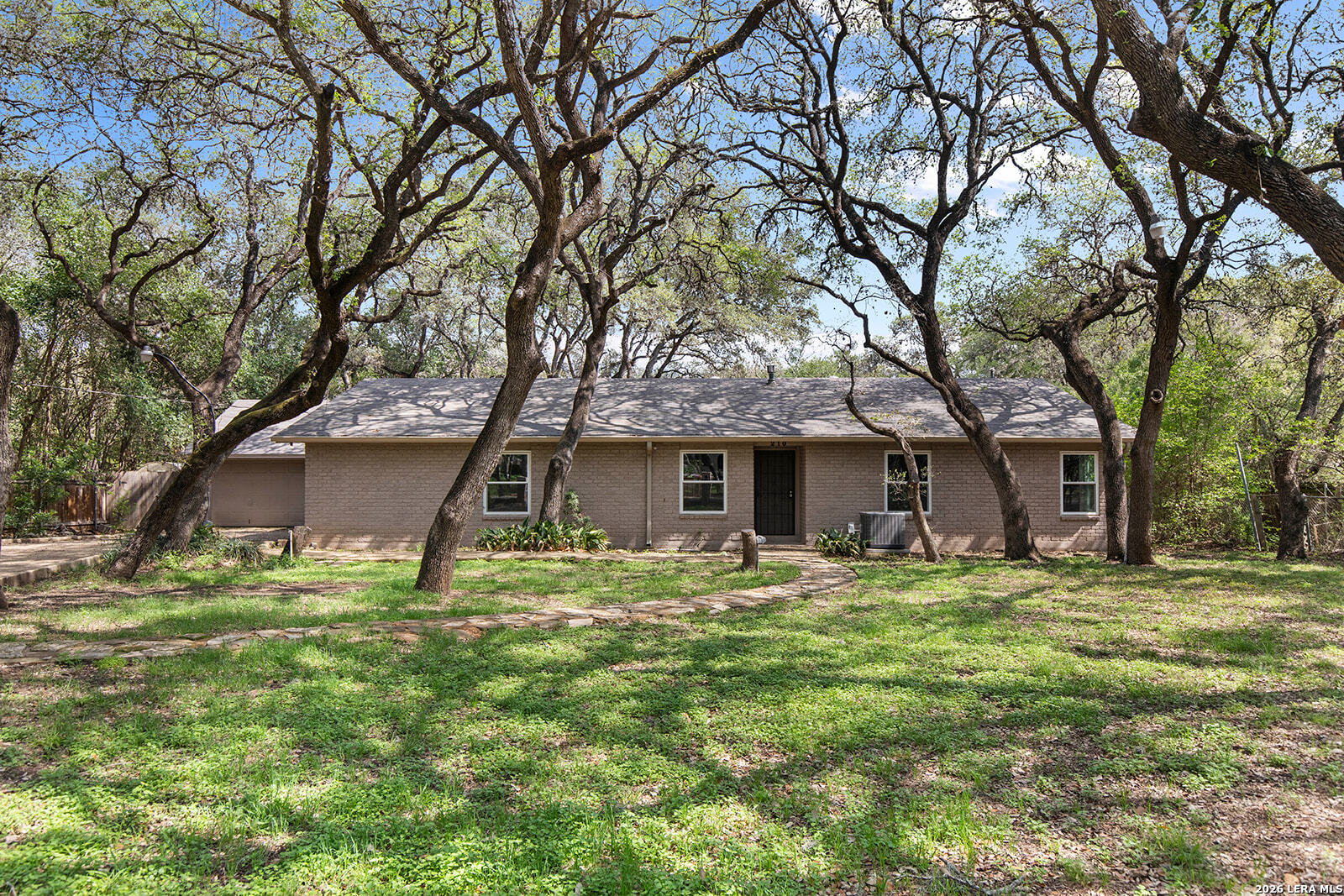 210 S Manton Lane Castle Hills TX 78213