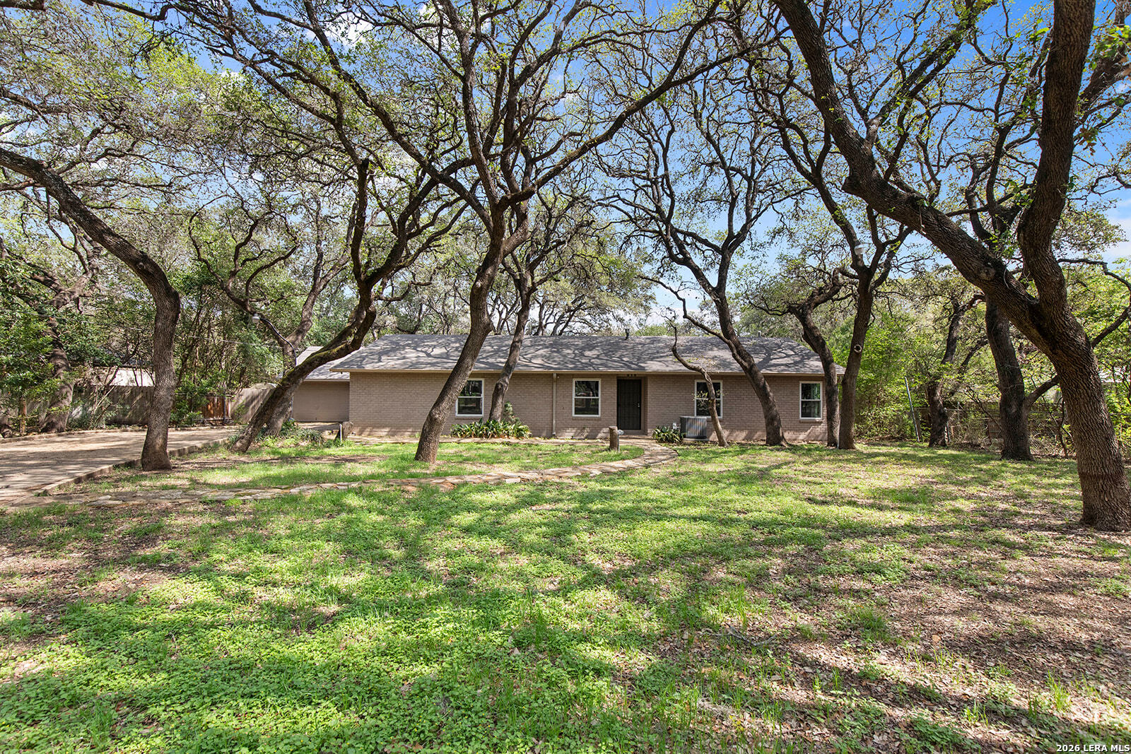 210 S Manton Lane Castle Hills TX 78213