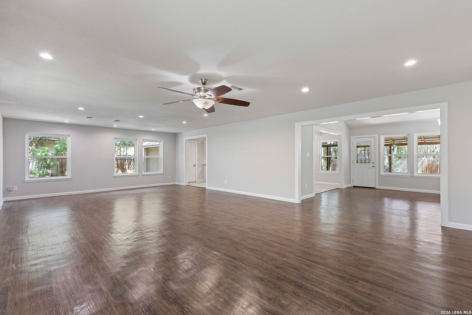 210 S Manton Lane Castle Hills TX 78213