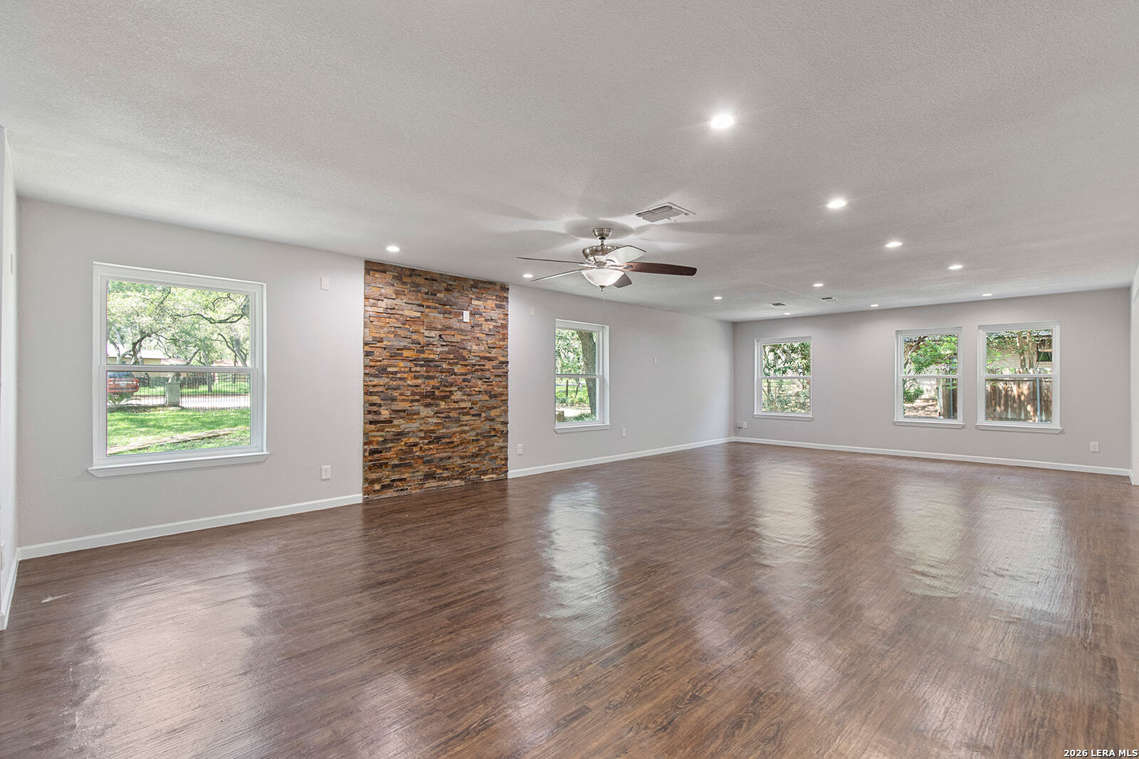 210 S Manton Lane Castle Hills TX 78213
