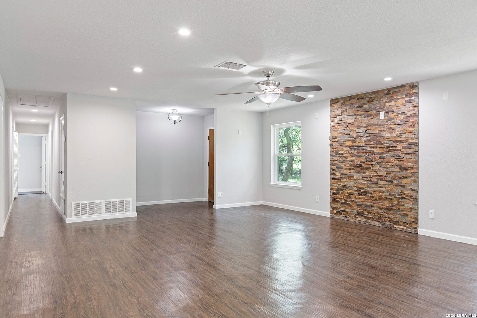 210 S Manton Lane Castle Hills TX 78213