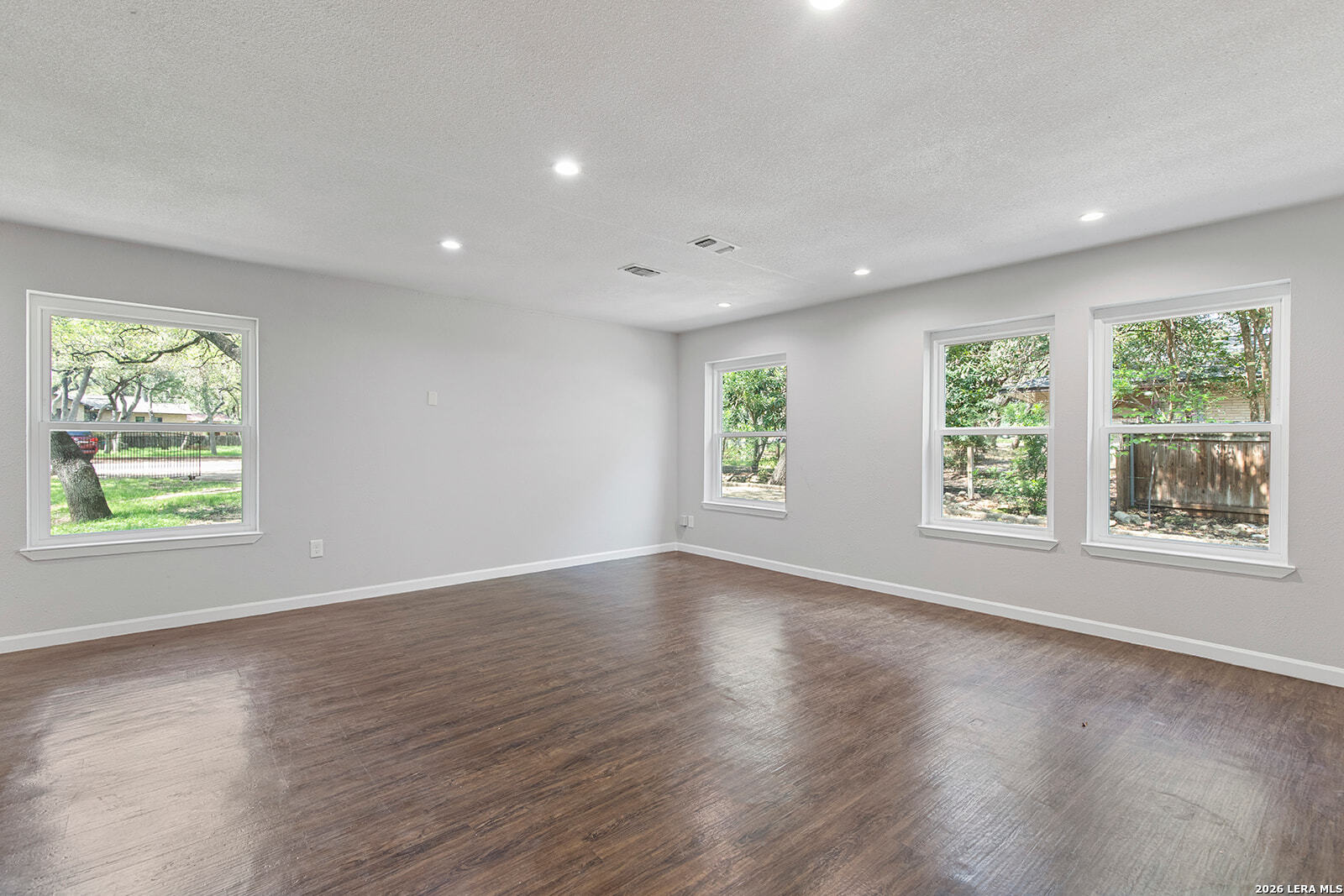 210 S Manton Lane Castle Hills TX 78213