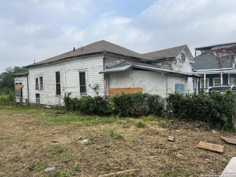 215 S Pine Street San Antonio TX 78203