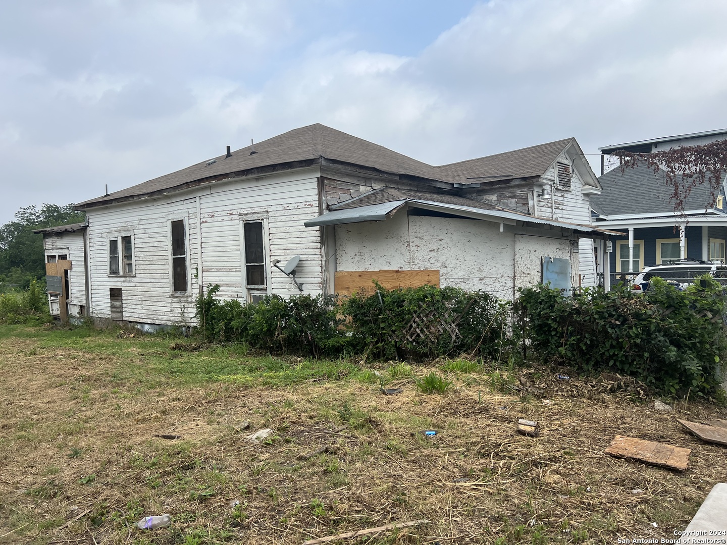 215 S Pine Street San Antonio TX 78203