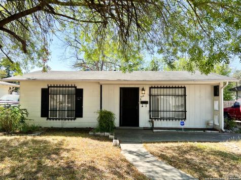 906 Glamis Avenue San Antonio TX 78223