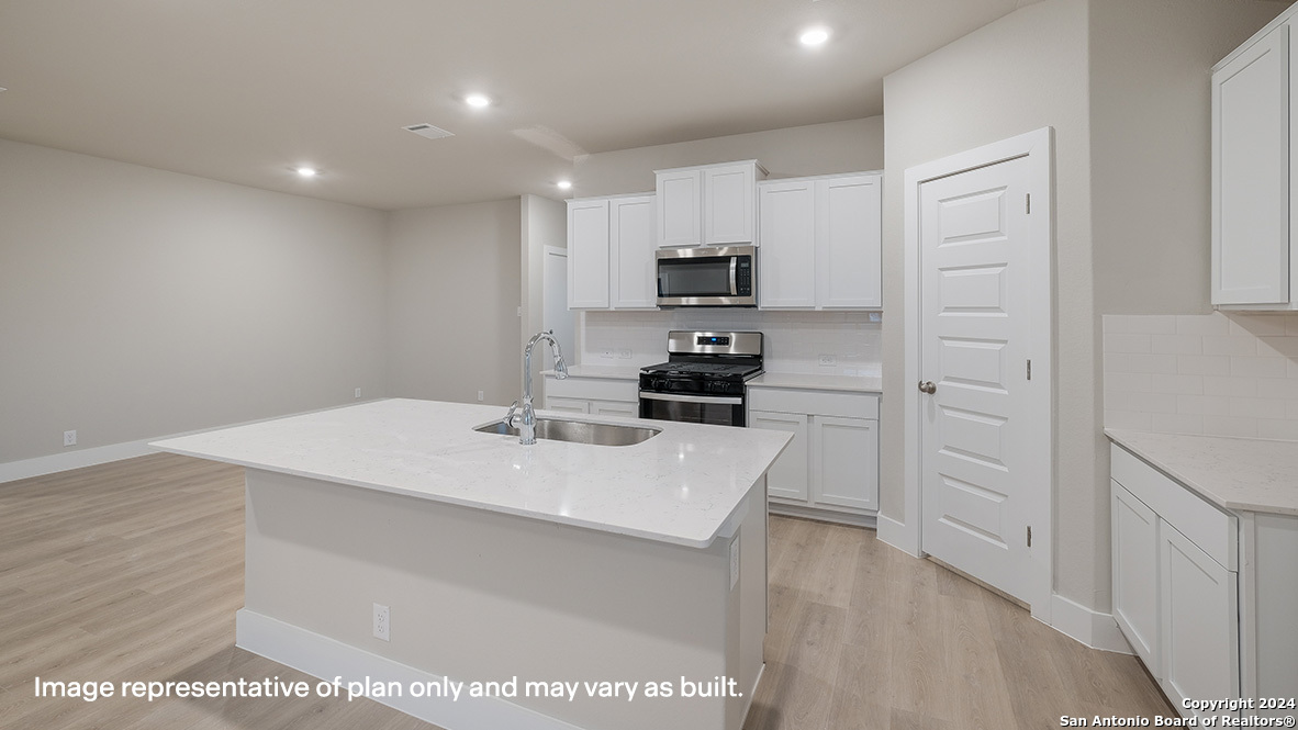 4724 Gypsum Falls San Antonio TX 78253