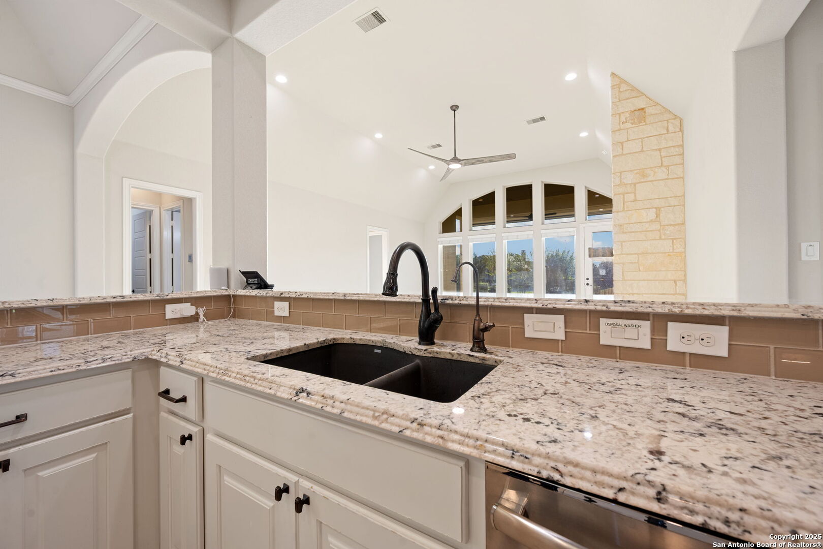 917 Coolabah New Braunfels TX 78132