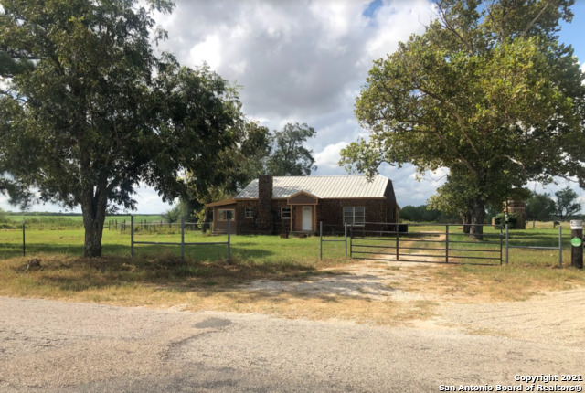 1595 W Ditto Road Poteet TX 78065