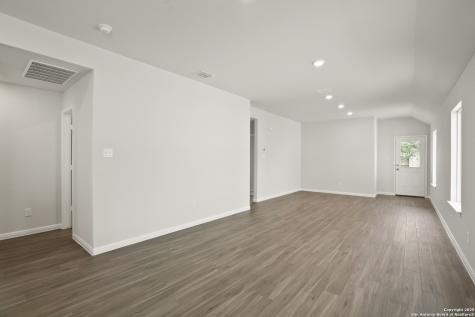 15001 Fischer Garden Drive San Antonio TX 78253