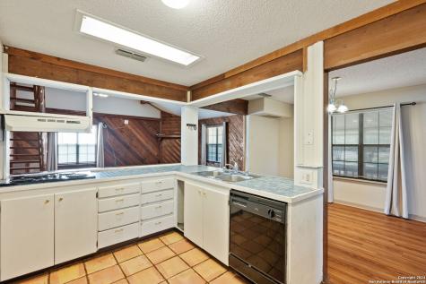 795 S State Highway 16 Jourdanton TX 78026