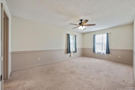 795 S State Highway 16 Jourdanton TX 78026