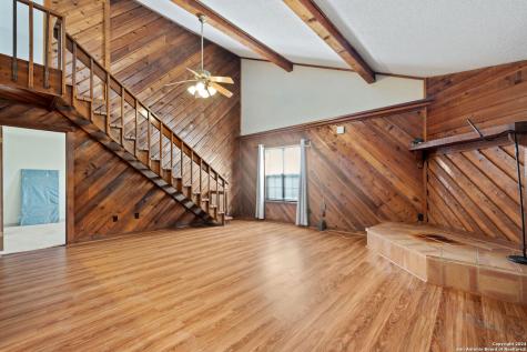 795 S State Highway 16 Jourdanton TX 78026