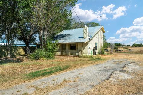 795 S State Highway 16 Jourdanton TX 78026