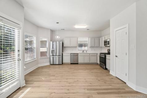 23607 Silver Creek San Antonio TX 78260