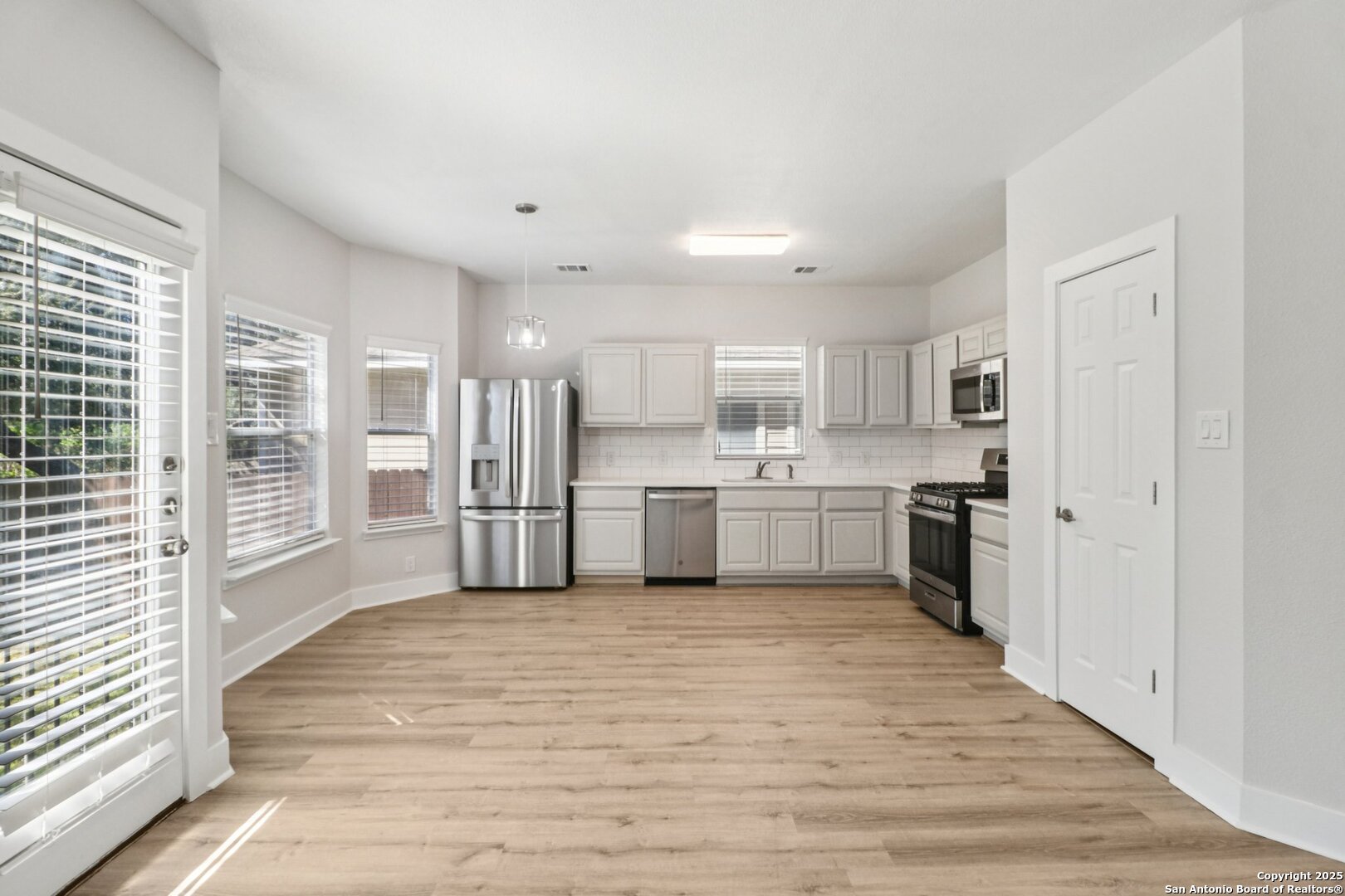 23607 Silver Creek San Antonio TX 78260