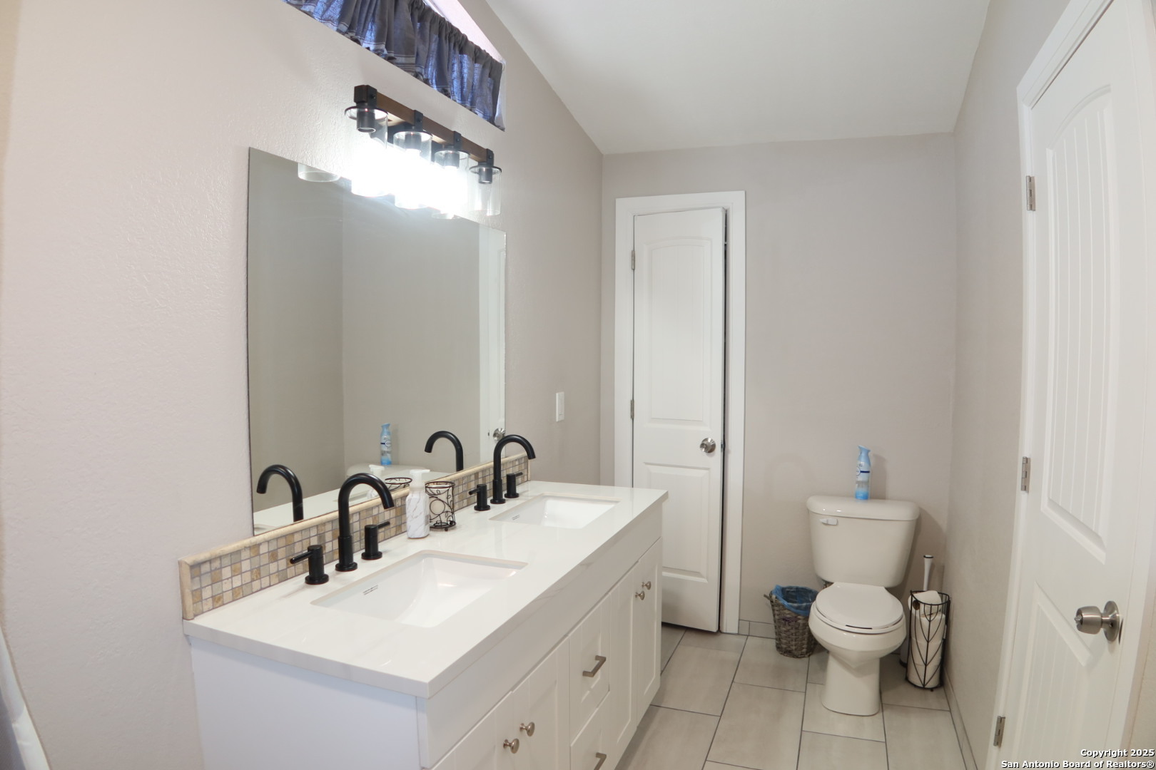 6111 Pioneer Ridge San Antonio TX 78245