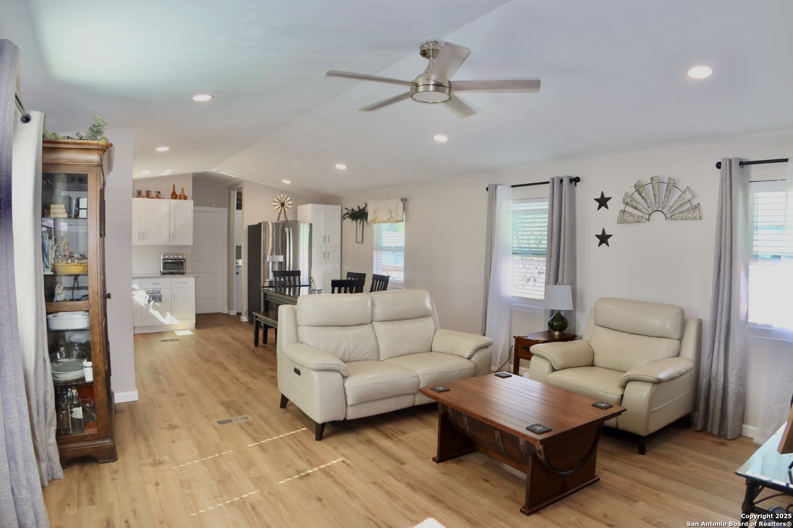 6111 Pioneer Ridge San Antonio TX 78245