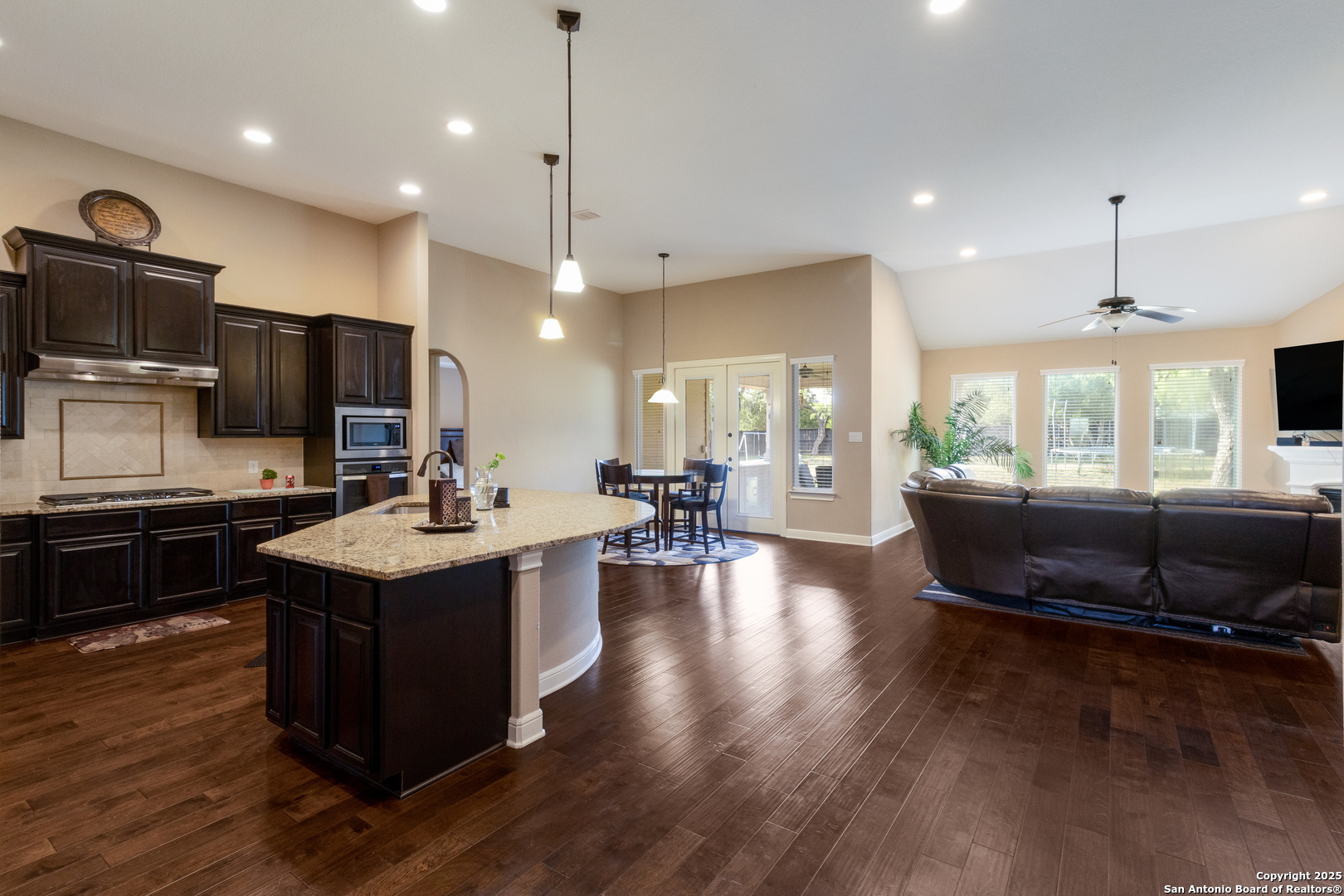 364 Stone Trail Castroville TX 78009