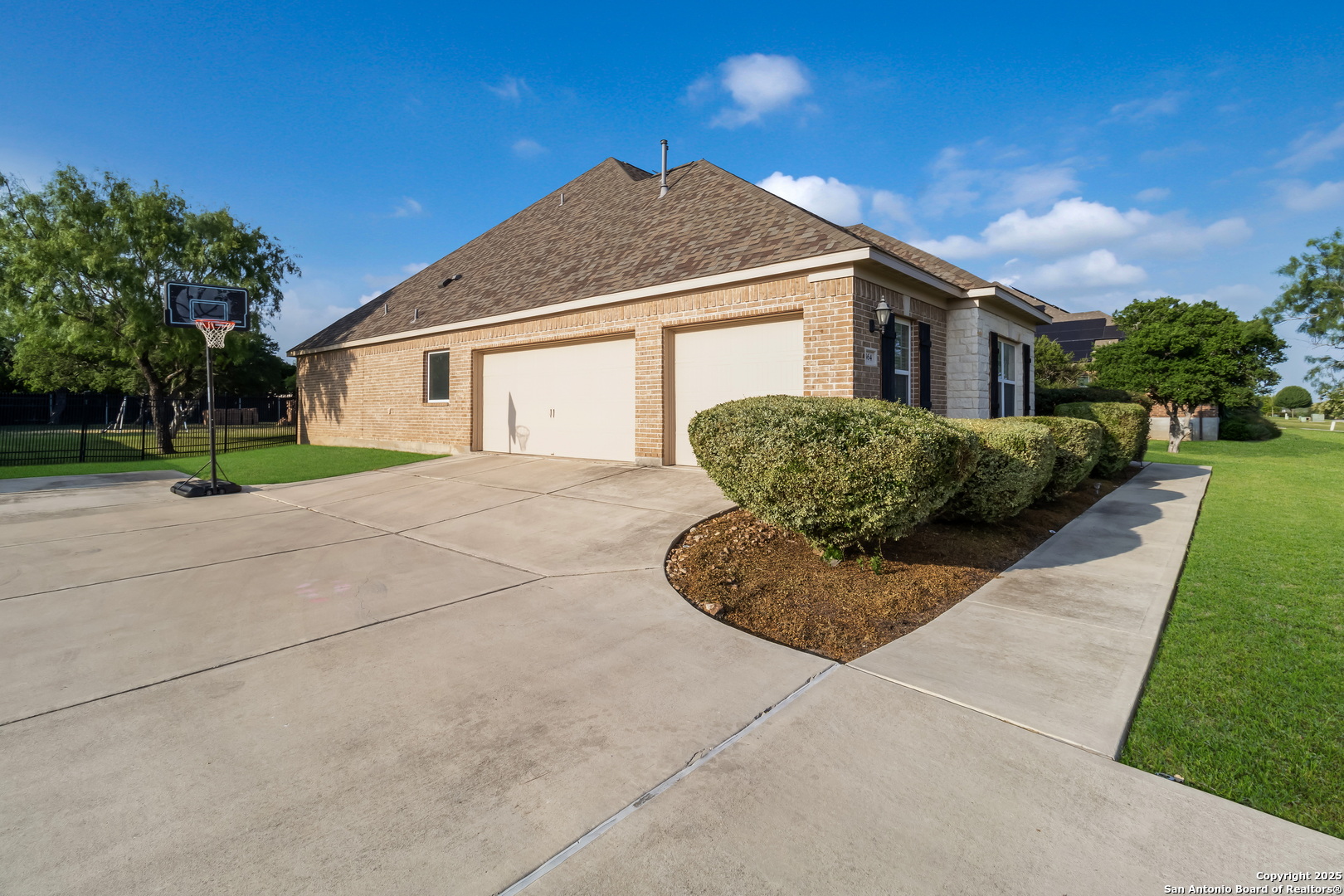 364 Stone Trail Castroville TX 78009