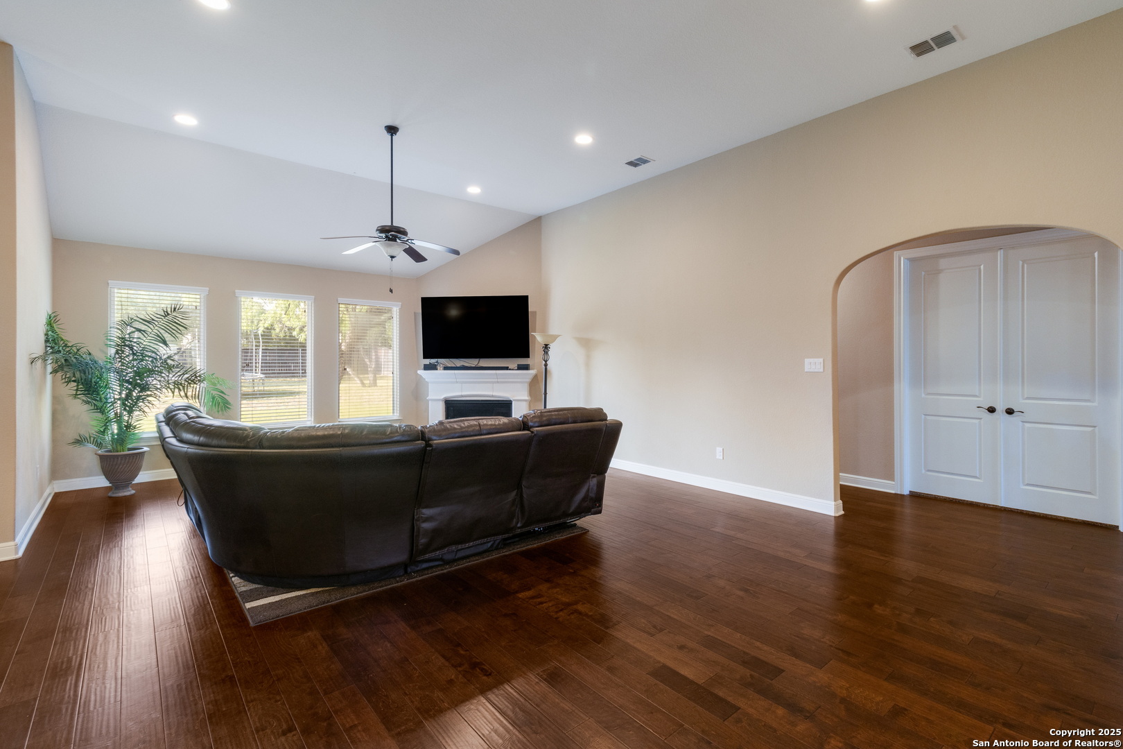 364 Stone Trail Castroville TX 78009