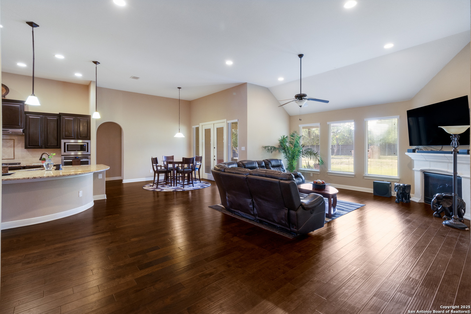 364 Stone Trail Castroville TX 78009
