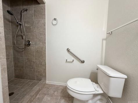 18625 Wooded Creek San Antonio TX 78259