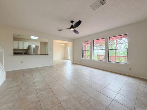 18625 Wooded Creek San Antonio TX 78259
