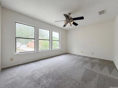 18625 Wooded Creek San Antonio TX 78259