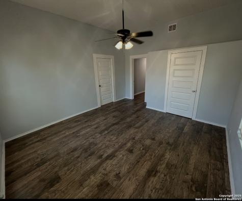 112 Avenue B Converse TX 78109