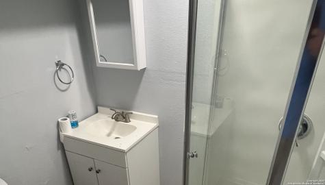 112 Avenue B Converse TX 78109