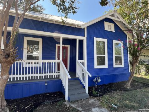 112 Avenue B Converse TX 78109