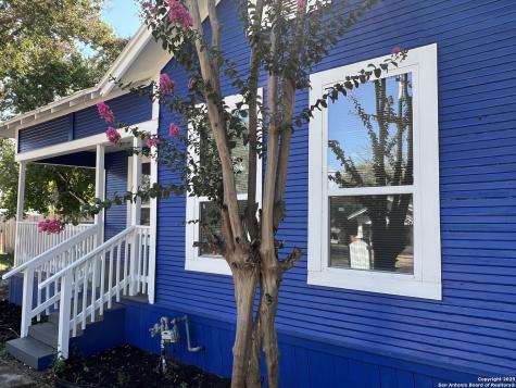 112 Avenue B Converse TX 78109