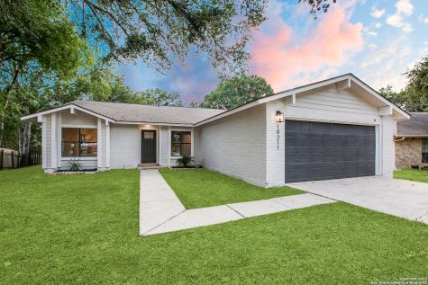 10211 Grand Meadow San Antonio TX 78239