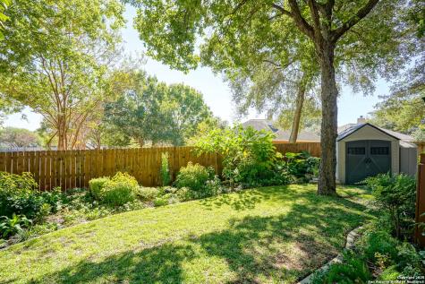 8410 Tiguex Universal City TX 78148