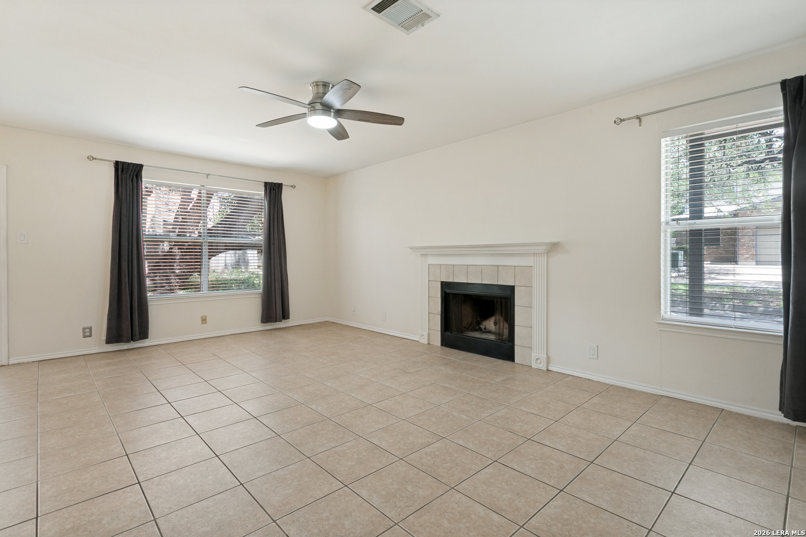 6015 Loch Maree San Antonio TX 78240