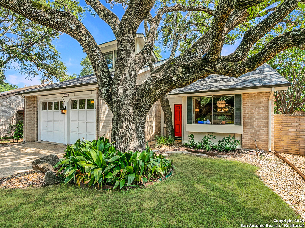 13222 N Hunters Circle San Antonio TX 78230