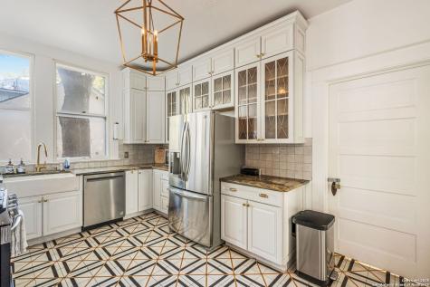 225 Madison San Antonio TX 78204