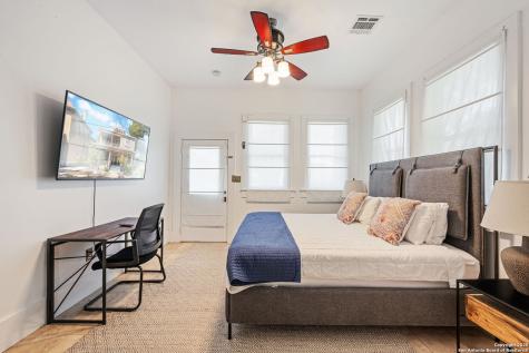 225 Madison San Antonio TX 78204