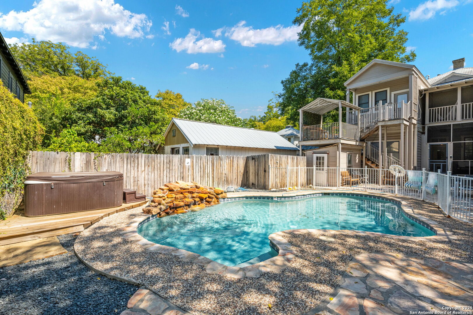 225 Madison San Antonio TX 78204