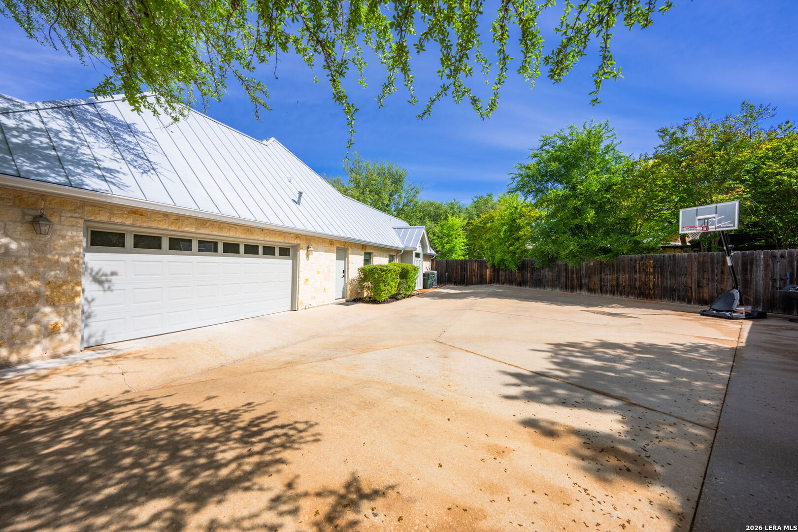 2146 Stone Gate Fredericksburg TX 78624