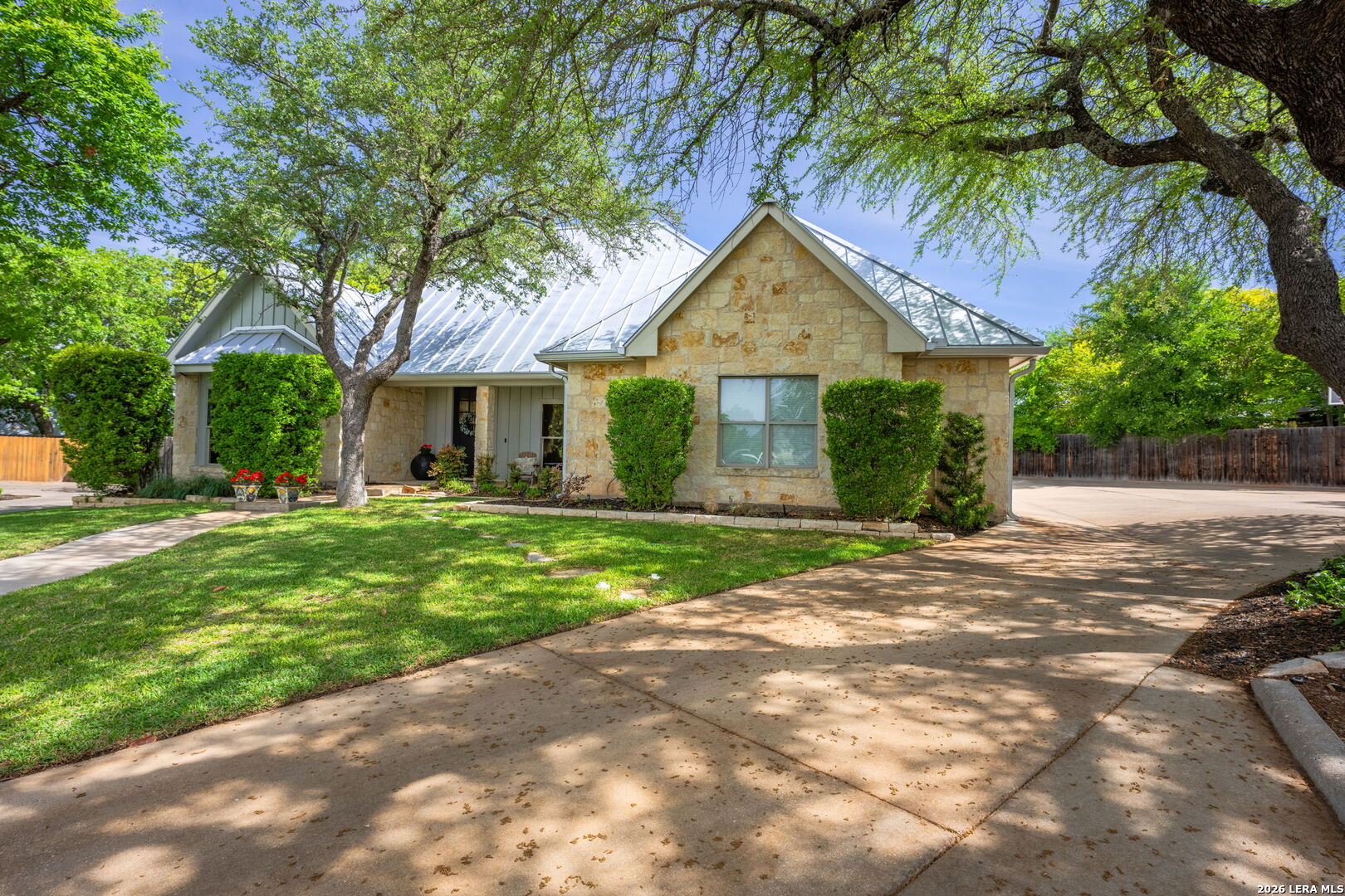 2146 Stone Gate Fredericksburg TX 78624