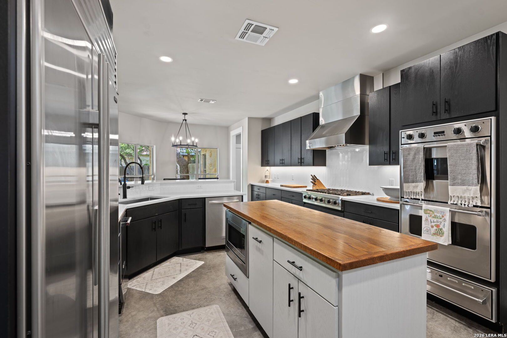2146 Stone Gate Fredericksburg TX 78624