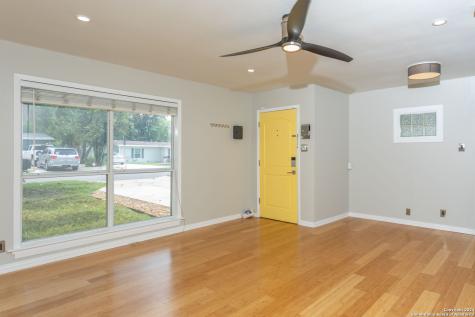 229 Weathercock Lane Windcrest TX 78239