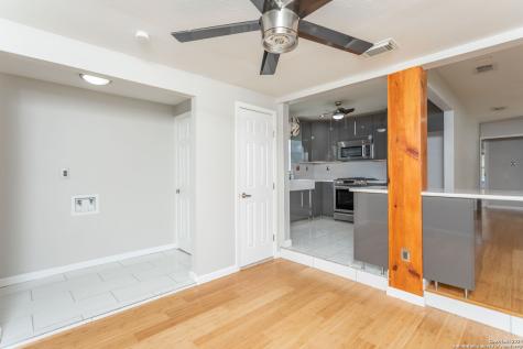 229 Weathercock Lane Windcrest TX 78239