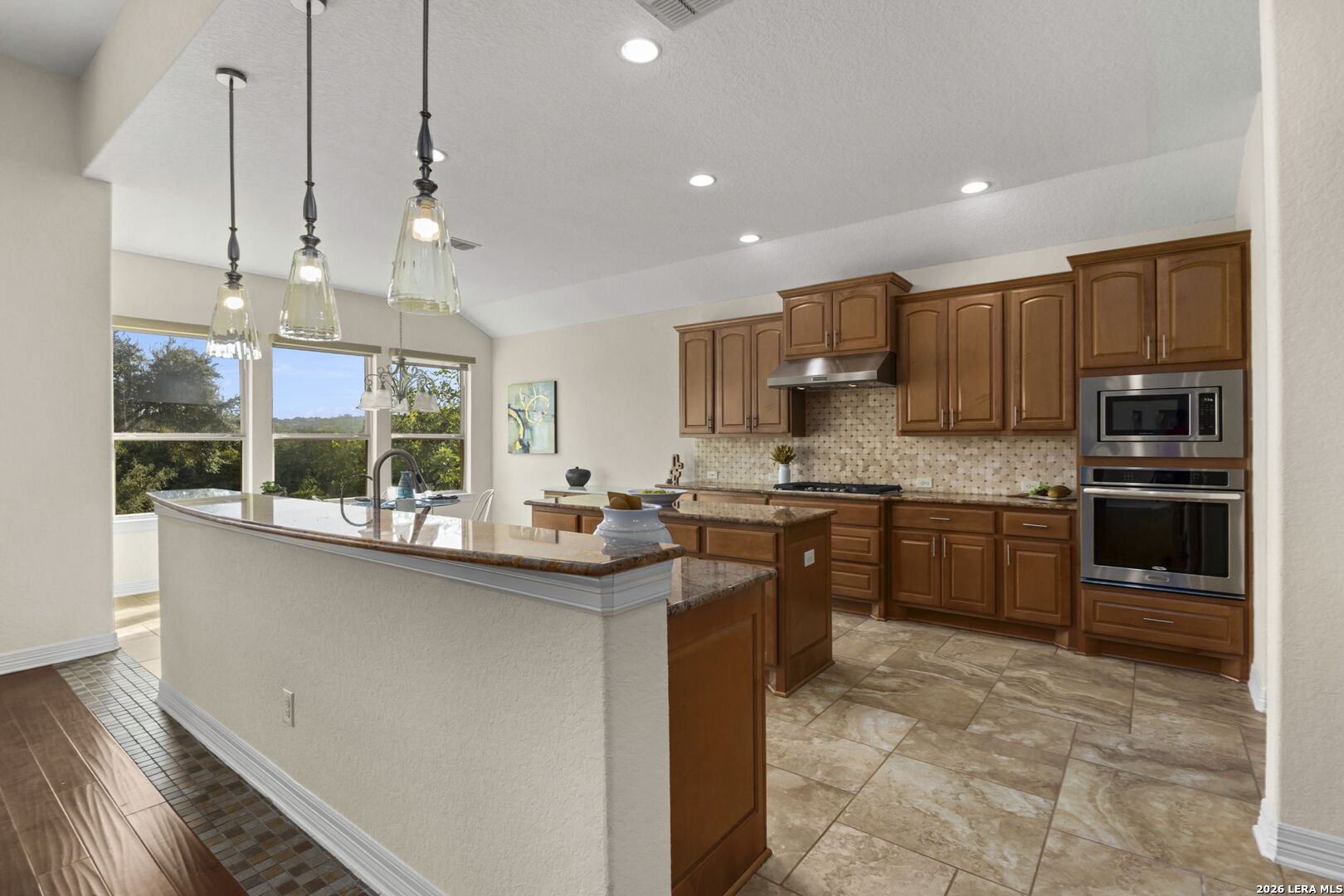 1114 Via Belcanto San Antonio TX 78260