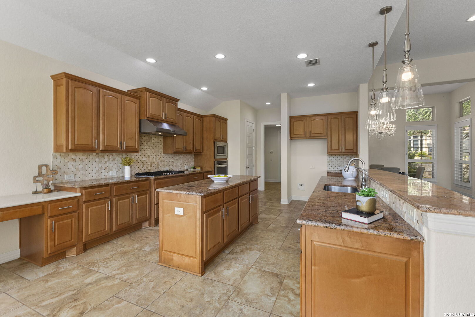 1114 Via Belcanto San Antonio TX 78260