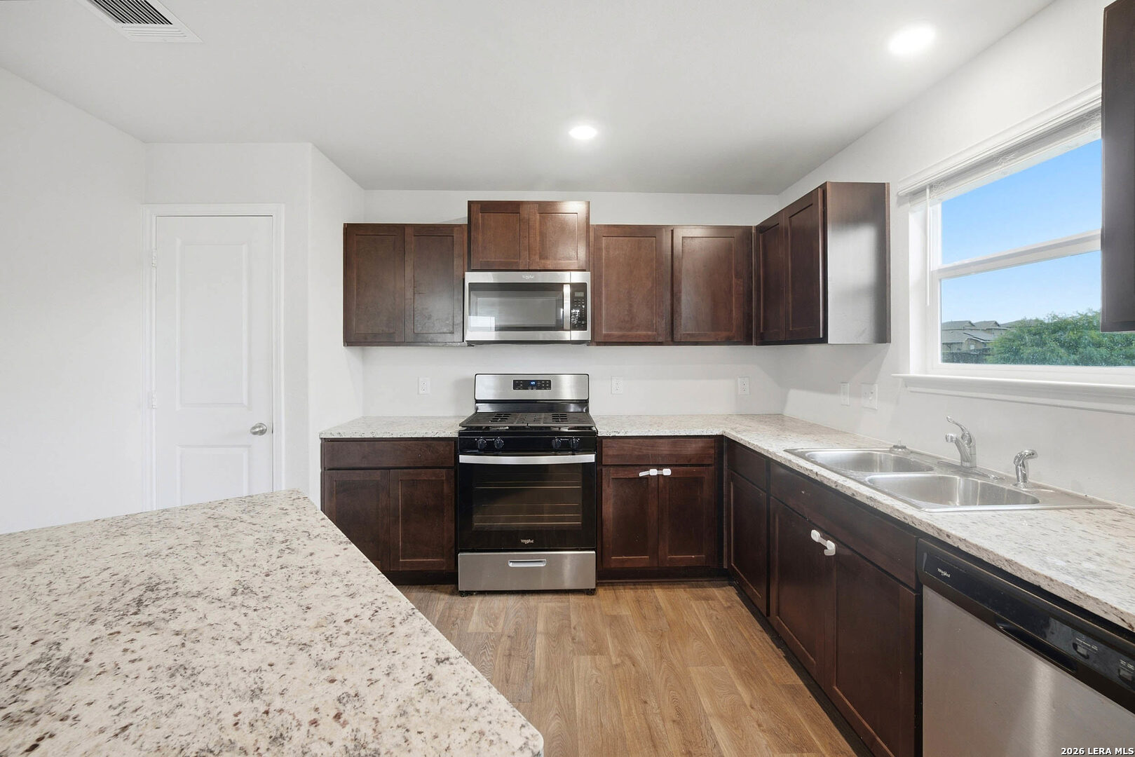 6422 Vivaldi Isle San Antonio TX 78252