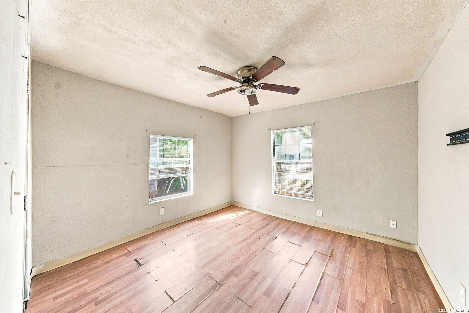 217 W Benbo Street Seguin TX 78155