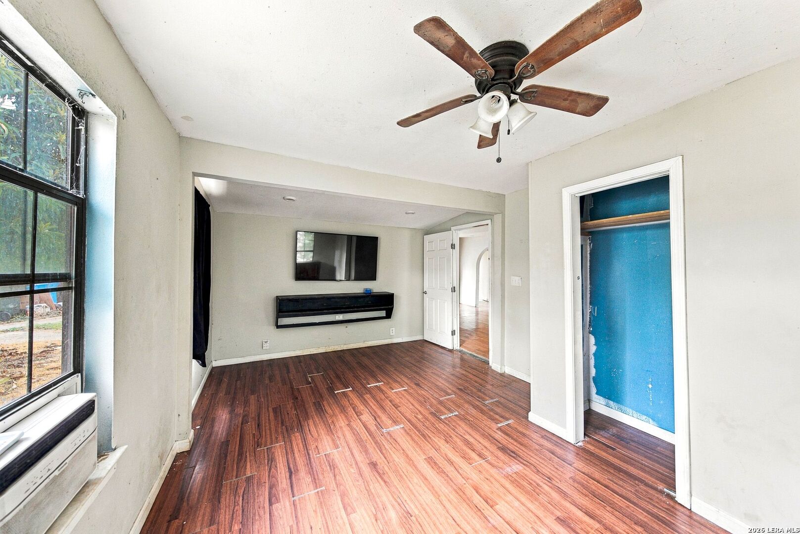 217 W Benbo Street Seguin TX 78155