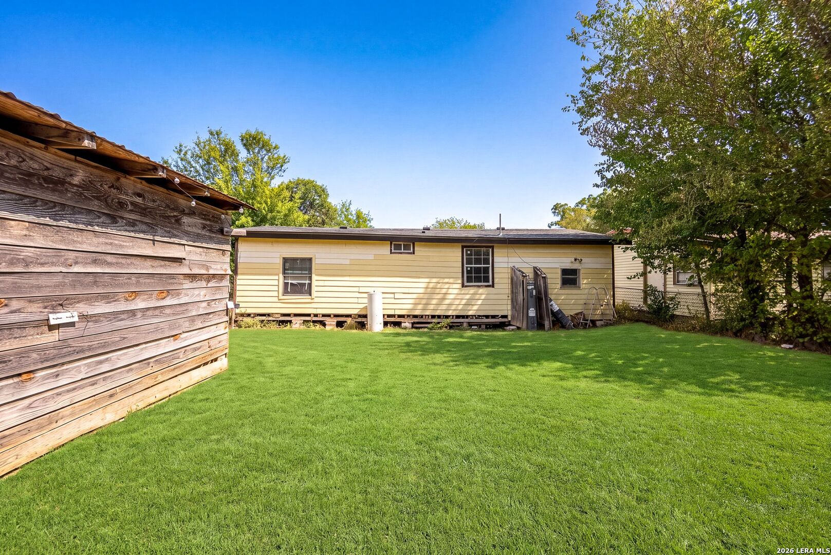 217 W Benbo Street Seguin TX 78155